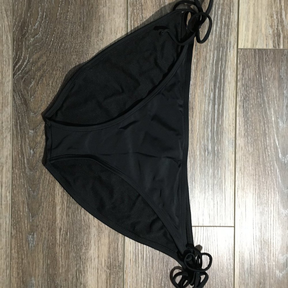 Black bikini bottoms size:XL